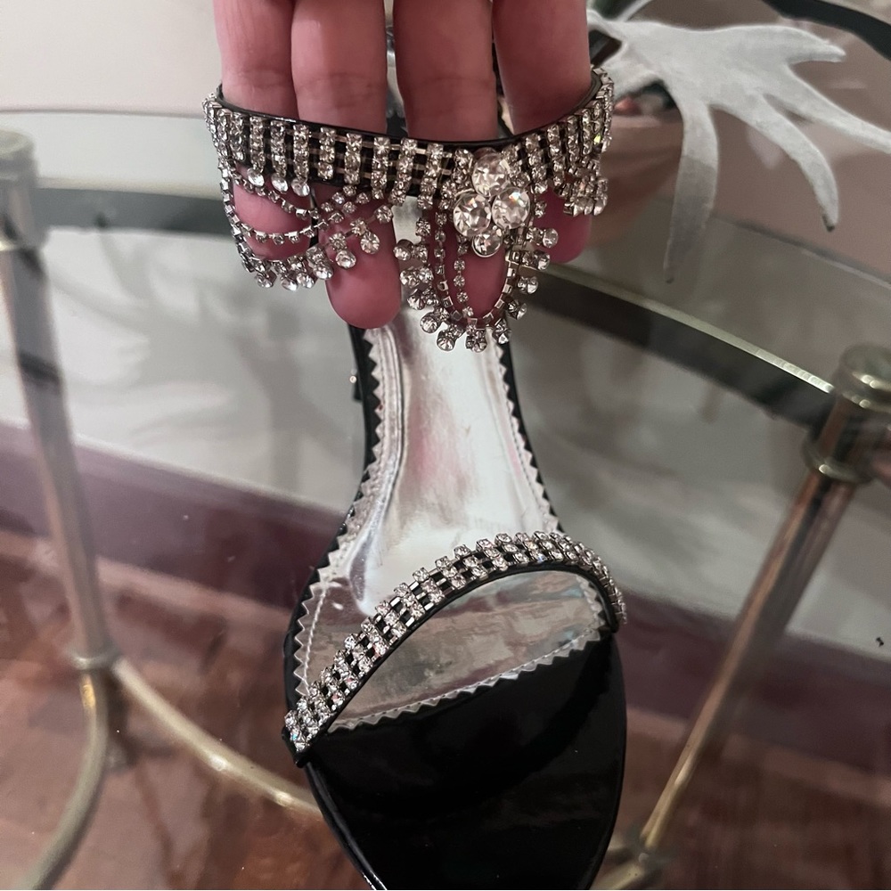 Shiekh NEW bejeweled sexy sophisticated heeled sandals embellished rhinestone